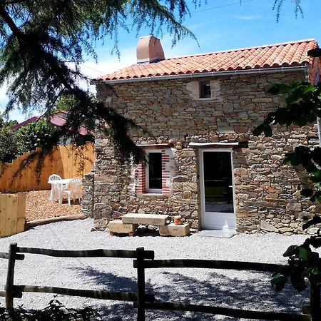 Gite Les Genets Saint-Fulgent Exterior photo